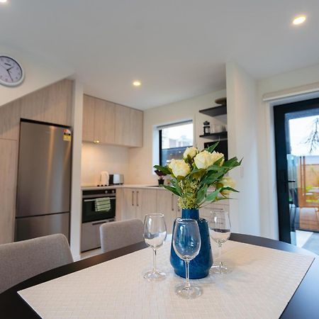 Modern 2 Bedroom Townhouse In Cbd With Parking! Sleeps 5 Κράισττσερτς Εξωτερικό φωτογραφία