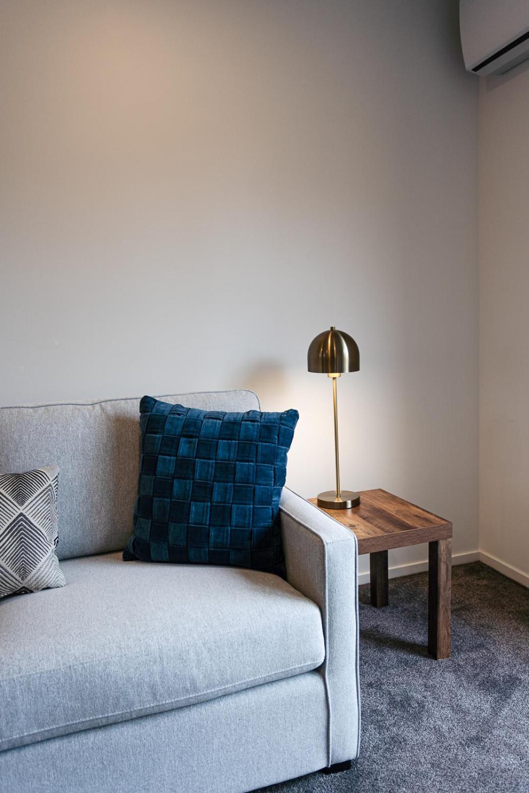 Modern 2 Bedroom Townhouse In Cbd With Parking! Sleeps 5 Κράισττσερτς Εξωτερικό φωτογραφία