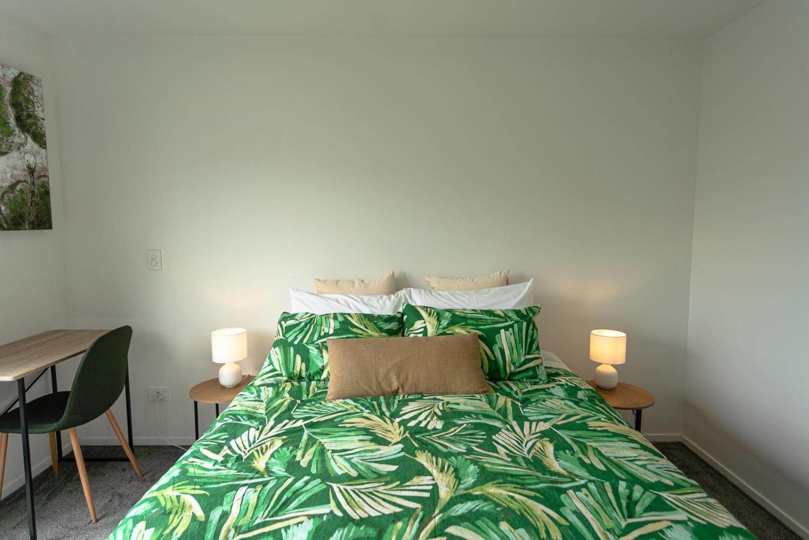 Modern 2 Bedroom Townhouse In Cbd With Parking! Sleeps 5 Κράισττσερτς Εξωτερικό φωτογραφία