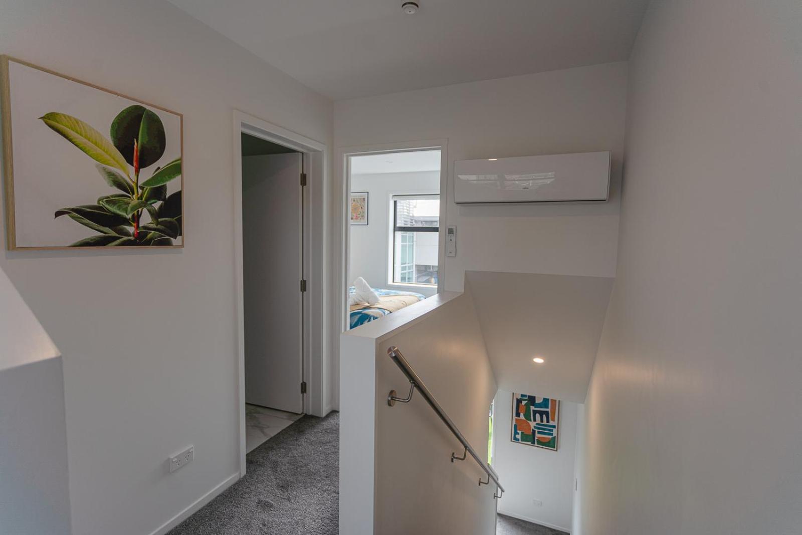Modern 2 Bedroom Townhouse In Cbd With Parking! Sleeps 5 Κράισττσερτς Εξωτερικό φωτογραφία