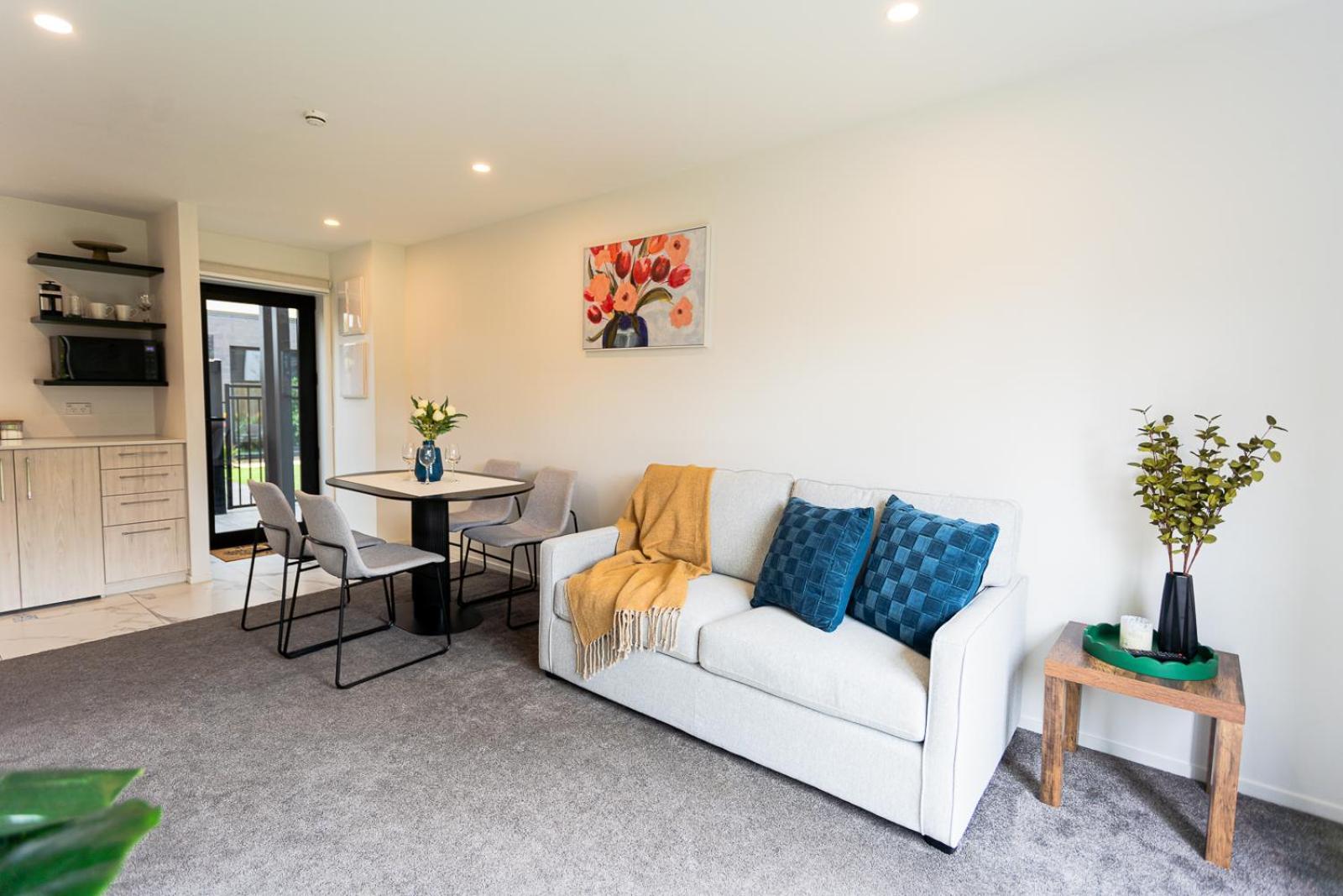 Modern 2 Bedroom Townhouse In Cbd With Parking! Sleeps 5 Κράισττσερτς Εξωτερικό φωτογραφία